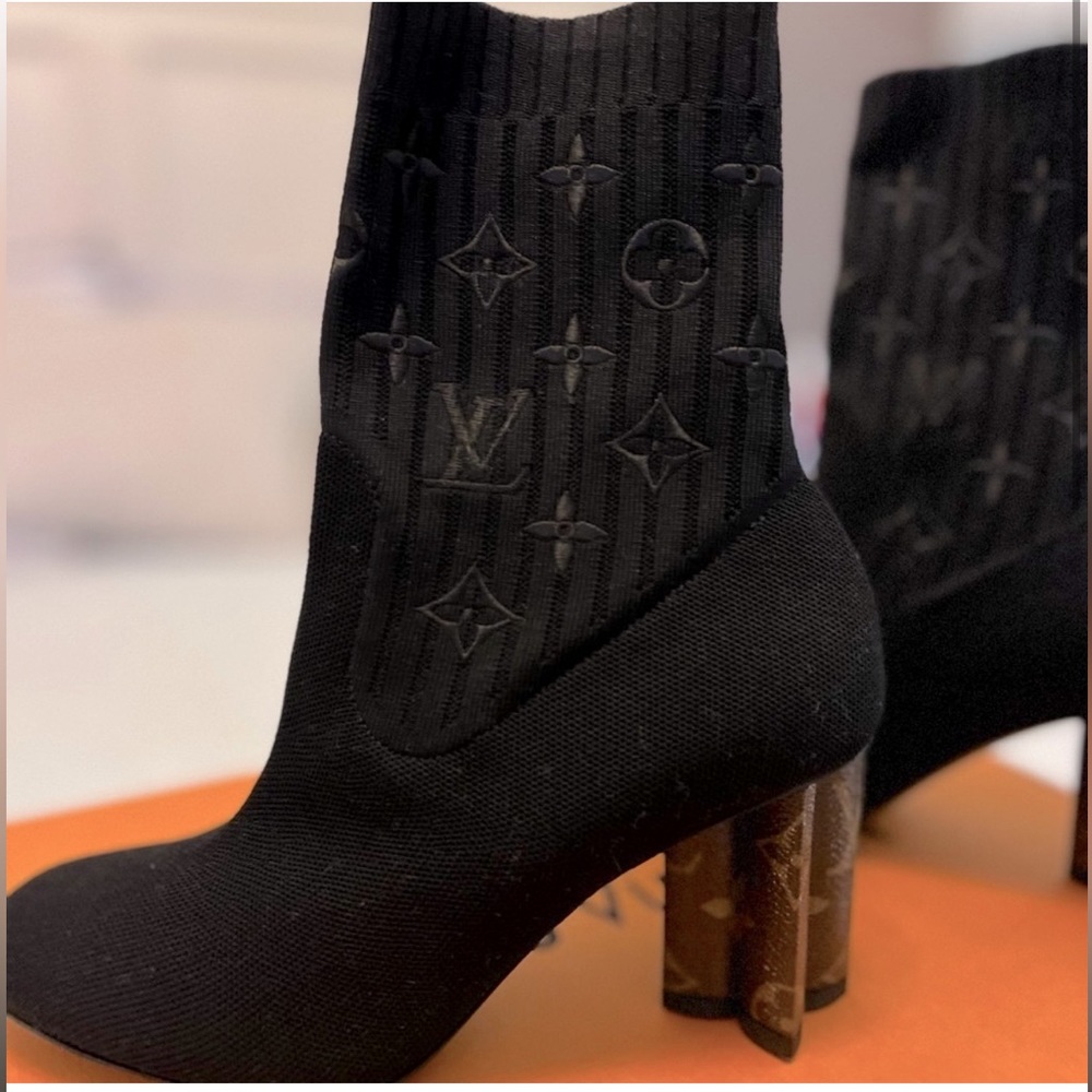 Louis Vuitton Sihouette Booties